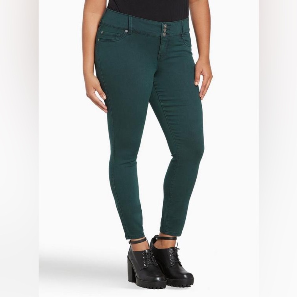 NWT Torrid High Rise Jeggings 20R